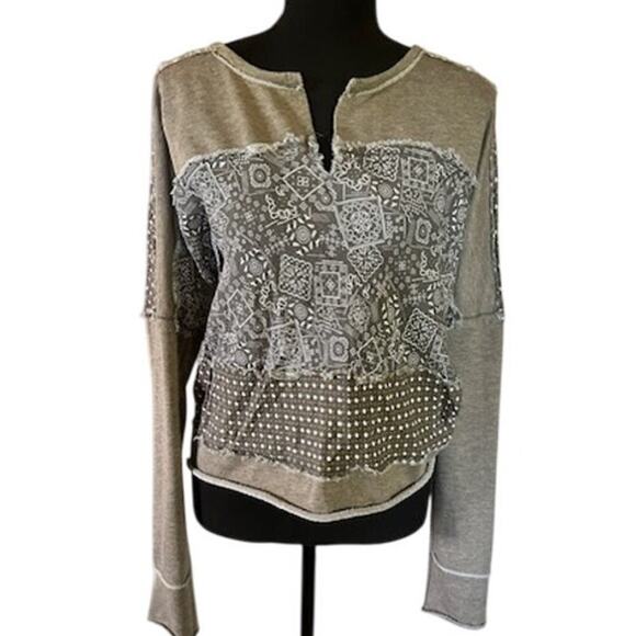 In Loom Bandana Patchwork Distressed Pullover | Size L - Picture 1 of 7